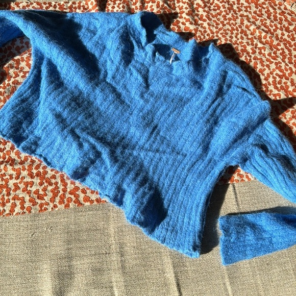Free people alpaca blue sweater size small - Picture 8 of 8